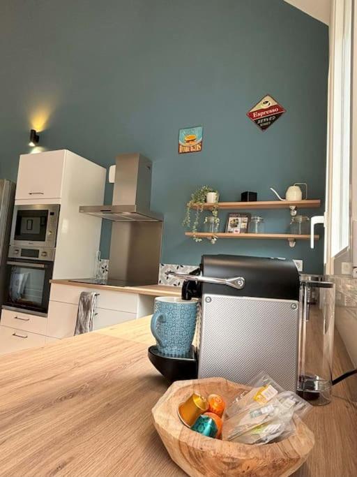 Duplex Parapluies De Cherbourg Netflix Parking Cherbourg-en-Cotentin Exterior foto